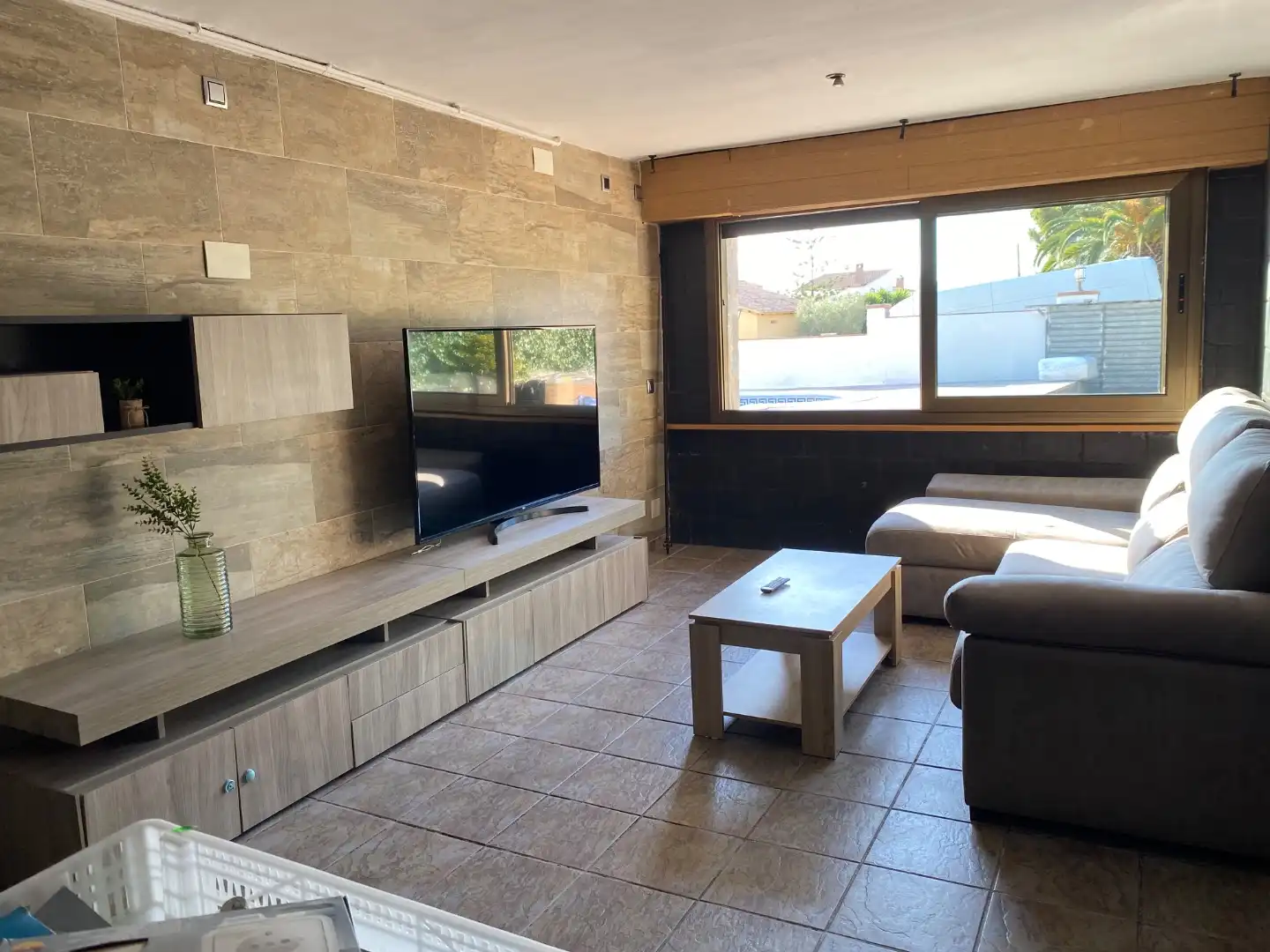 Sala d'estar de Casa o xalet de lloguer en El Vendrell amb Aire condicionat, Terrassa i Piscina