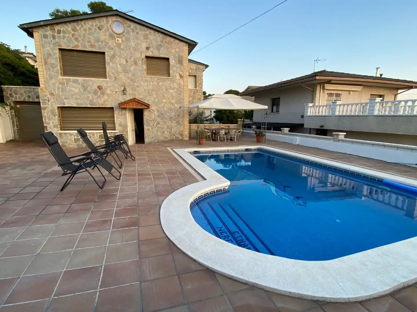 Piscina de Casa o xalet de lloguer en El Vendrell amb Aire condicionat, Terrassa i Piscina