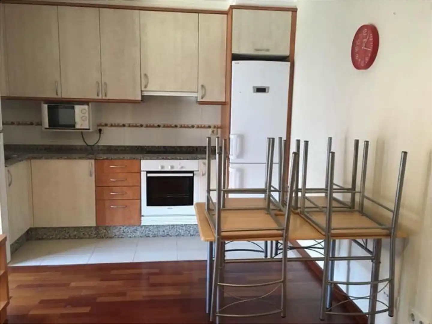Cocina de Piso de alquiler en Gondomar con Jardín privado, Trastero y Amueblado