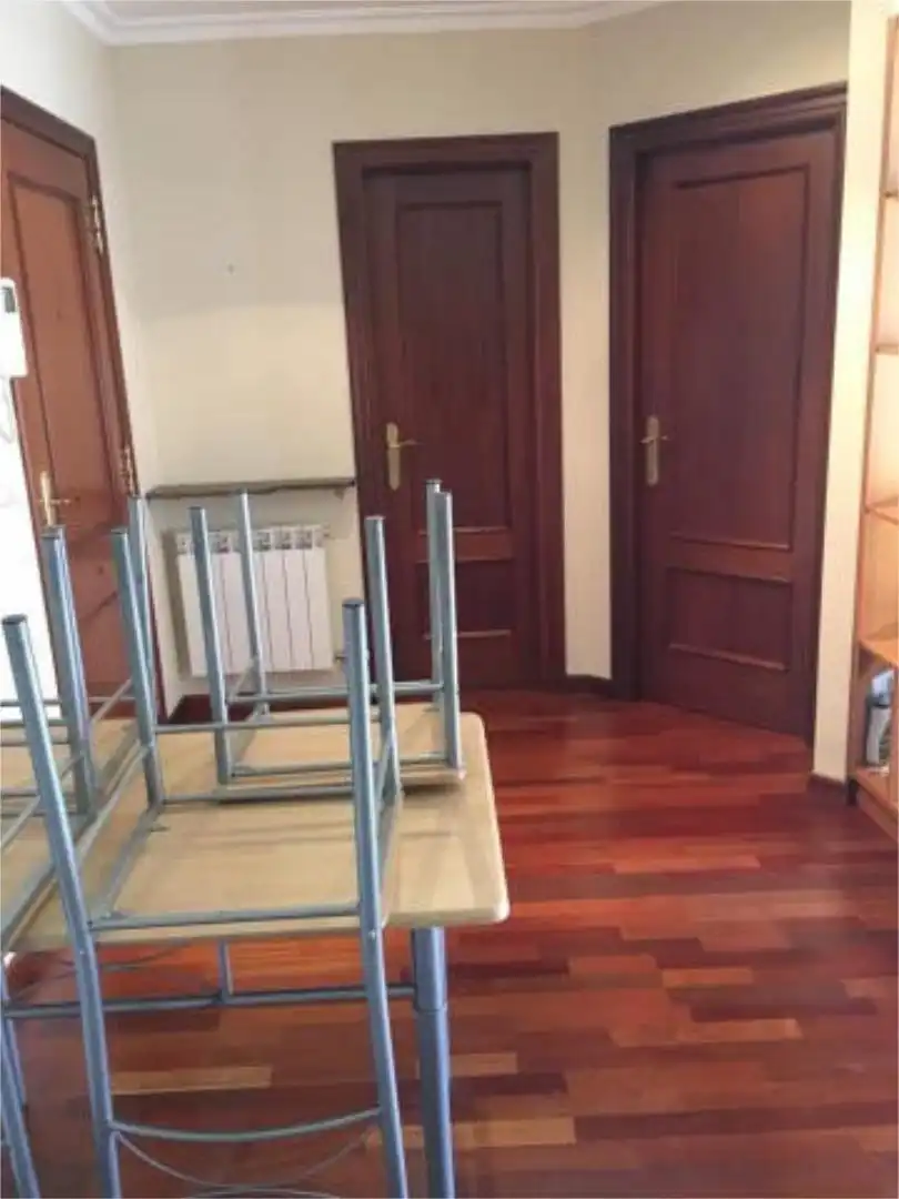 Habitación de Piso de alquiler en Gondomar con Jardín privado, Trastero y Amueblado