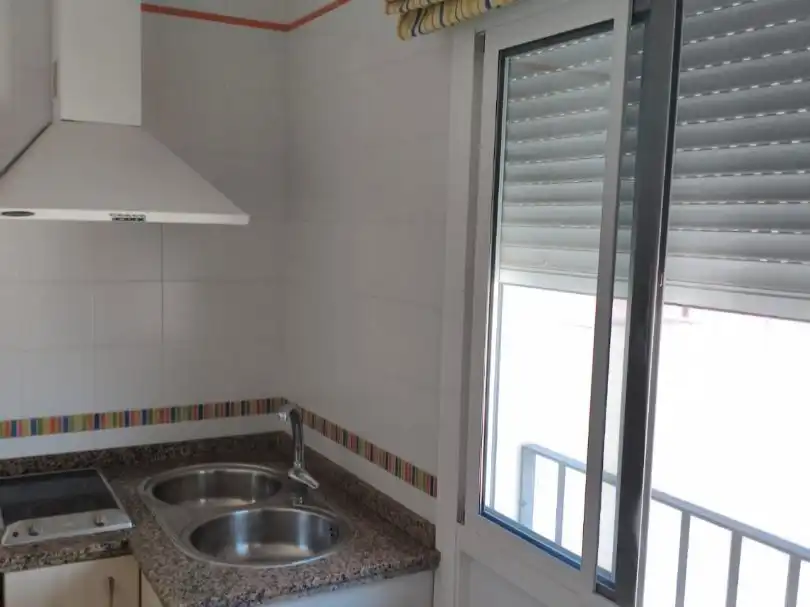 Cuina de Estudi de lloguer en Sanlúcar la Mayor amb Aire condicionat
