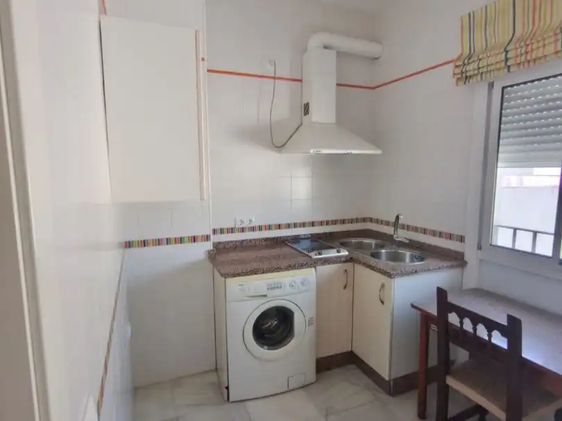 Cuina de Estudi de lloguer en Sanlúcar la Mayor amb Aire condicionat