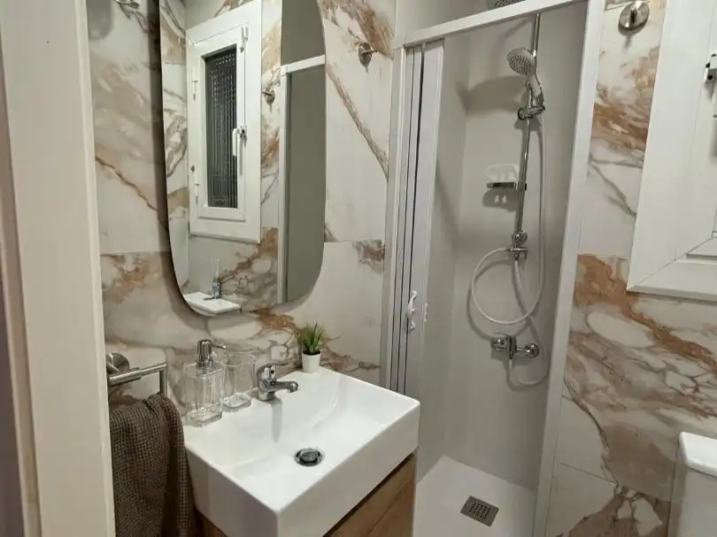 Room in Carrer de París, 6, Collblanc Room in Carrer de París, 6, Collblanc