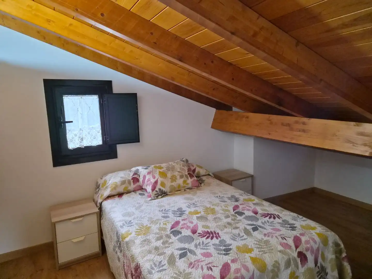 Casa o xalet en venda a Rua Caldesiños, 9, Viana do Bolo Dormitori de Casa o xalet en venda en Viana do Bolo amb Calefacció, Traster i Moblat