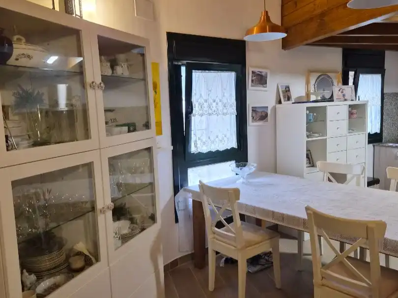 Casa o xalet en venda a Rua Caldesiños, 9, Viana do Bolo Cuina de Casa o xalet en venda en Viana do Bolo amb Calefacció, Traster i Moblat