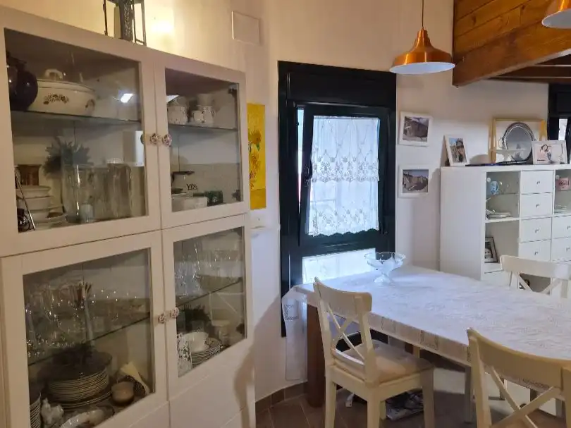 Casa o xalet en venda a Rua Caldesiños, 9, Viana do Bolo Cuina de Casa o xalet en venda en Viana do Bolo amb Calefacció, Traster i Moblat