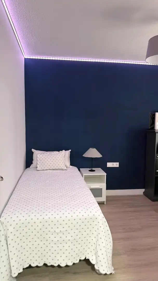 Room in Calle Batalla de Clavijo, 50, El Ejido - Santa Ana Bedroom of Flat for share in León Capital with Heating, Parquet flooring and Terrace