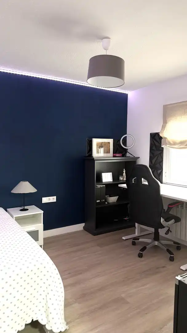 Room in Calle Batalla de Clavijo, 50, El Ejido - Santa Ana Bedroom of Flat for share in León Capital with Heating, Parquet flooring and Terrace