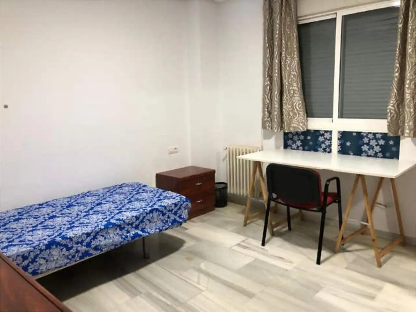 Habitación de Piso de alquiler en Jaén con Calefacción, Jardín privado y Terraza