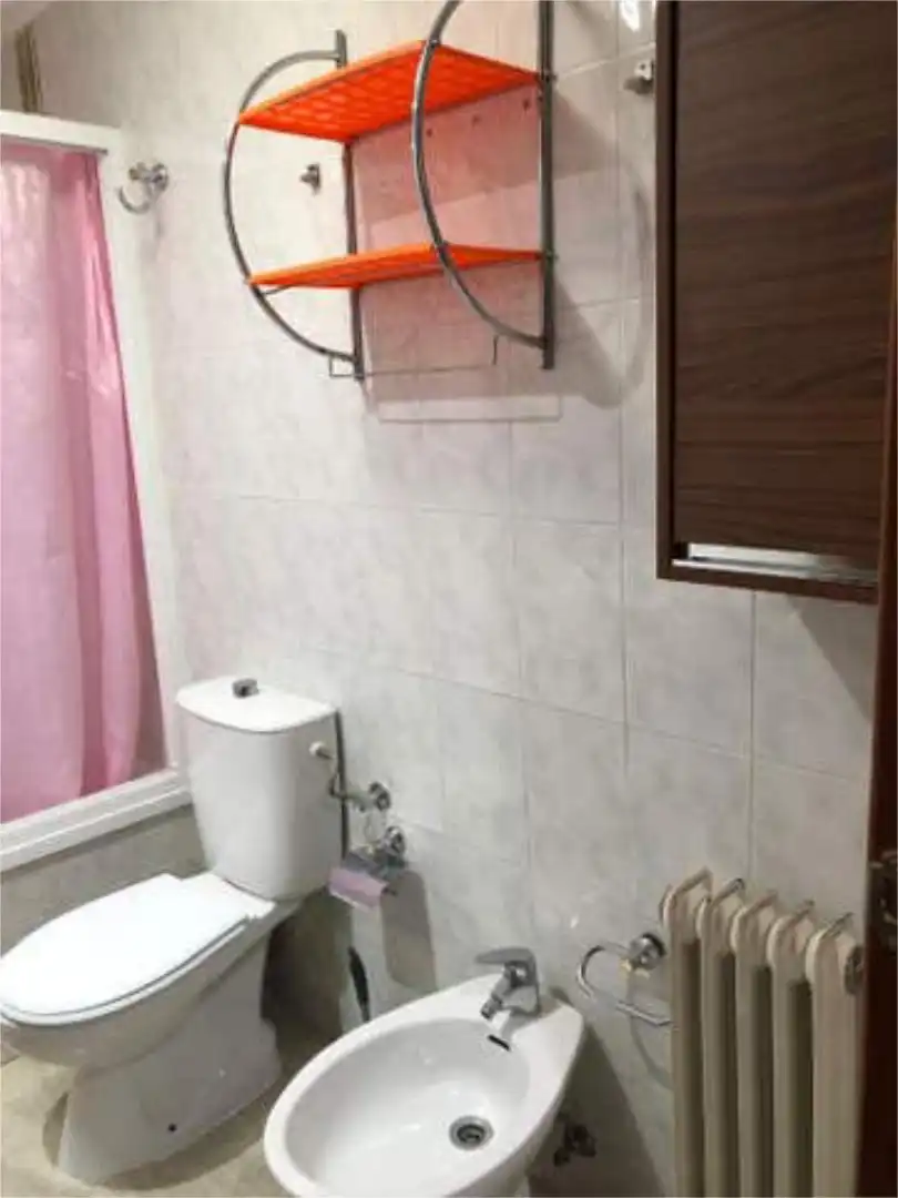 Baño de Piso de alquiler en Jaén con Calefacción, Jardín privado y Terraza