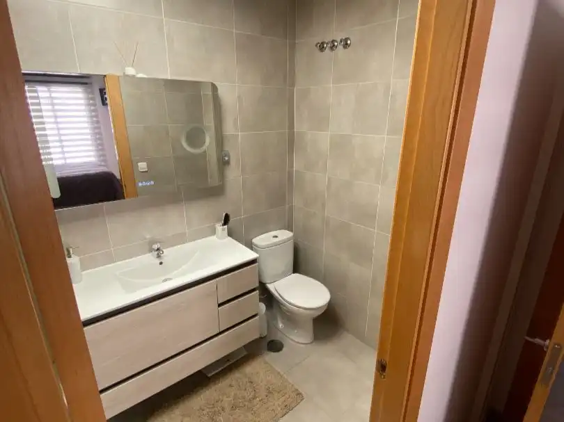 Bany de Pis de lloguer en Elche / Elx amb Aire condicionat, Calefacció i Parquet