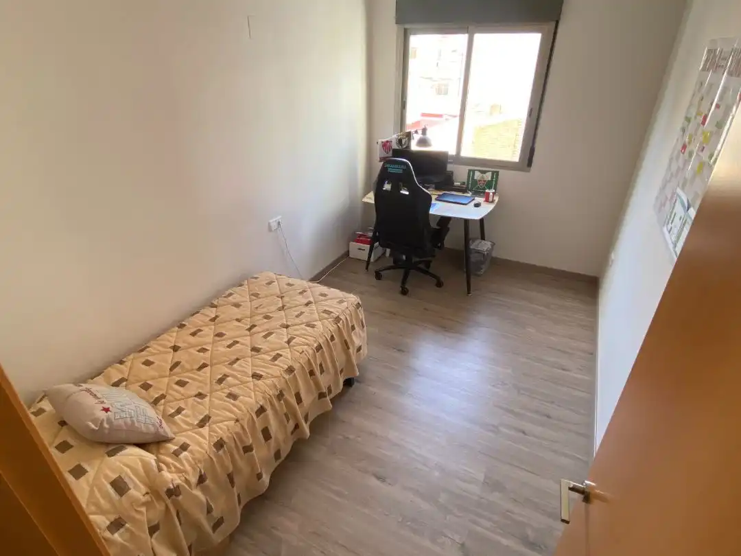 Dormitori de Pis de lloguer en Elche / Elx amb Aire condicionat, Calefacció i Parquet