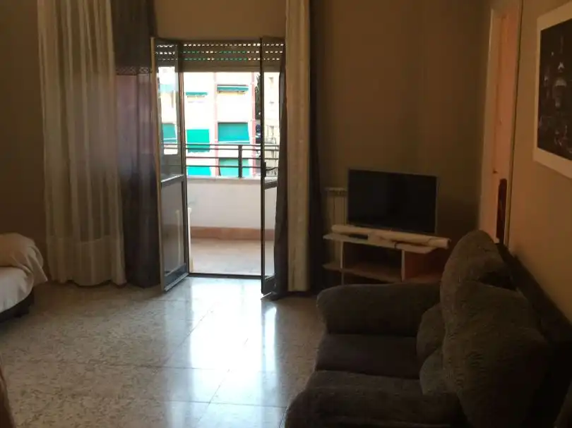 Piso de alquiler en Avenida de Hernán Cortés, 5, Ruta de la Plata Sala de estar de Piso de alquiler en Cáceres con Calefacción, Terraza y Amueblado