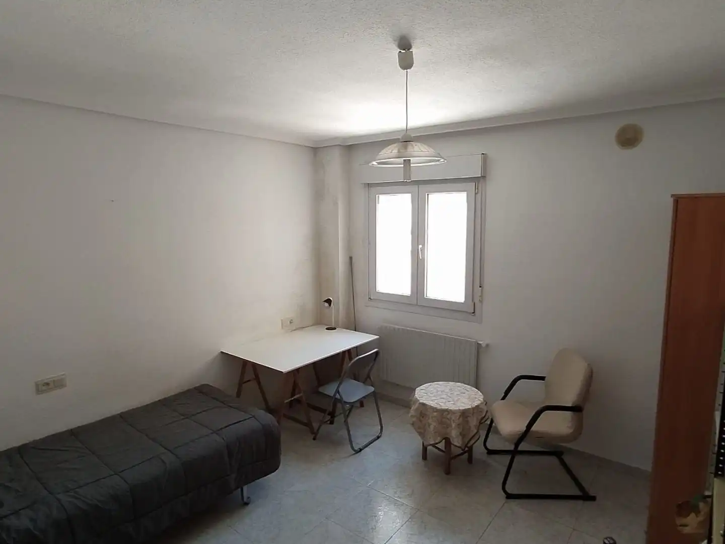 Flat for rent in Calle Colonia, 3, Ruta de la Plata Bedroom of Flat for rent in Cáceres with Heating, Furnished and Balcony