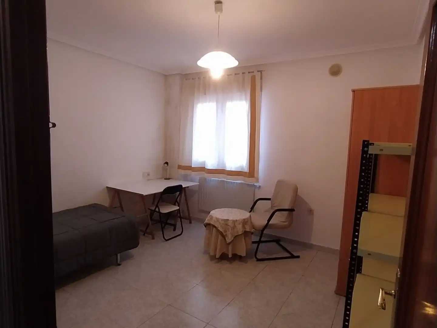 Flat for rent in Calle Colonia, 3, Ruta de la Plata Bedroom of Flat for rent in Cáceres with Heating, Furnished and Balcony