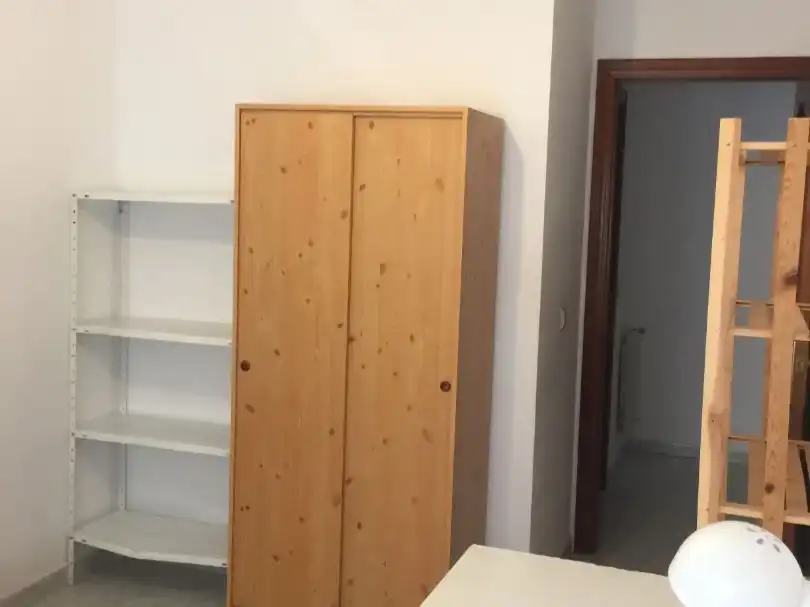 Flat for rent in Calle Colonia, 3, Ruta de la Plata Bedroom of Flat for rent in Cáceres with Heating, Furnished and Balcony