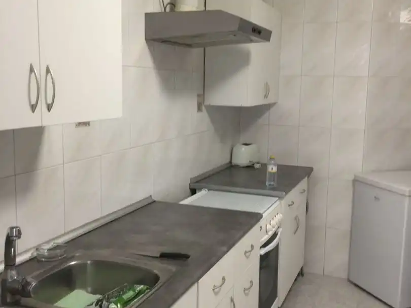 Flat for rent in Calle Colonia, 3, Ruta de la Plata Kitchen of Flat for rent in Cáceres with Heating, Furnished and Balcony