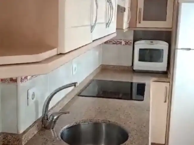 Piso de alquiler en Avenida de Cristóbal Colón, 117, Las Colonias