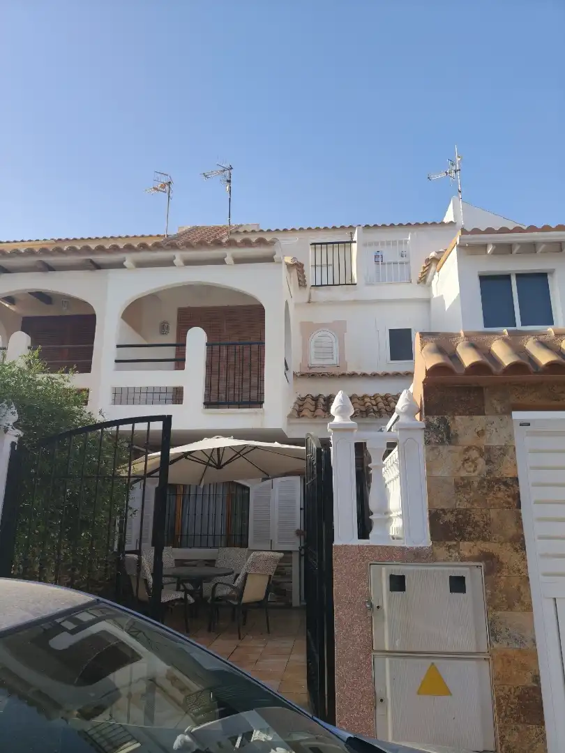 Casa adosada de lloguer a Calle Isla de Fuerteventura, 24, Playa Grande - Castellar