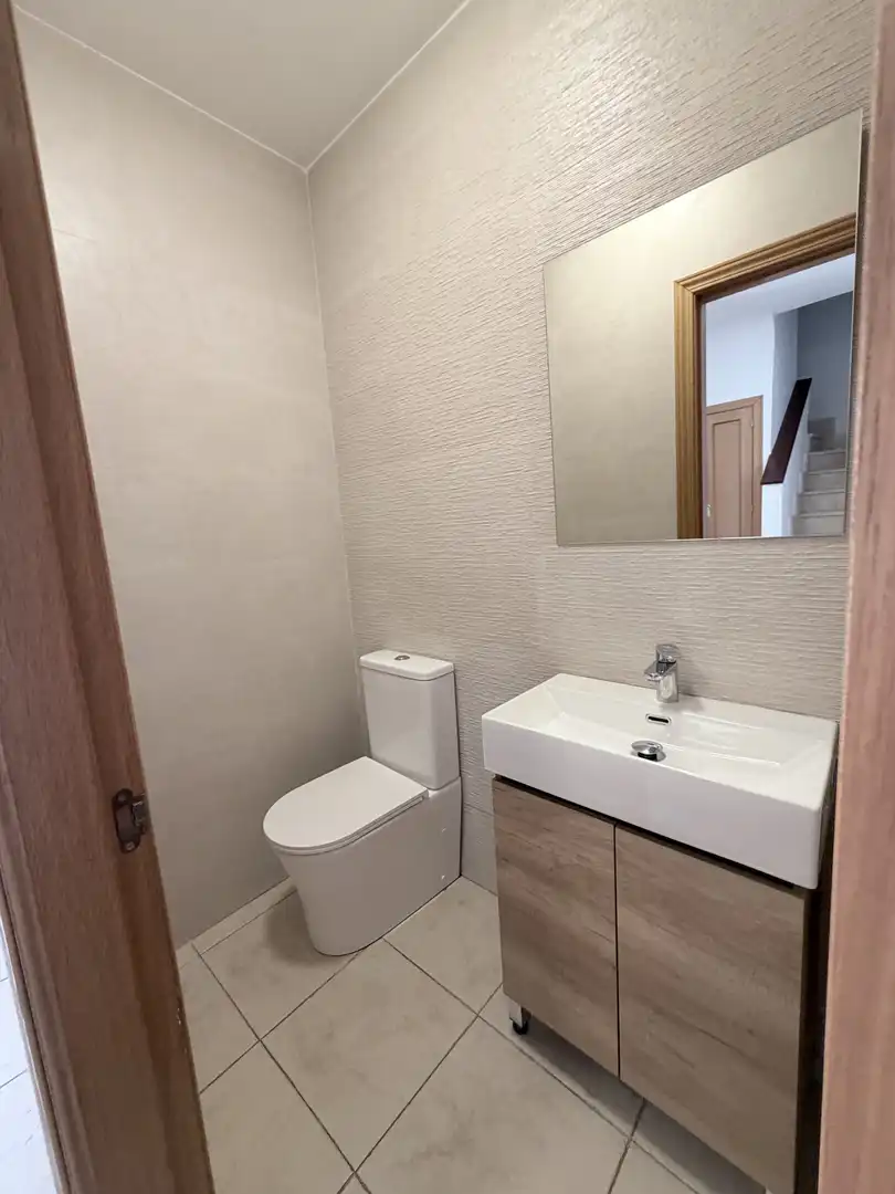 Flat for sale in Calle Federico García Lorca, 26, Colegios Bathroom of Flat for sale in Moralzarzal with Heating, Private garden and Parquet flooring