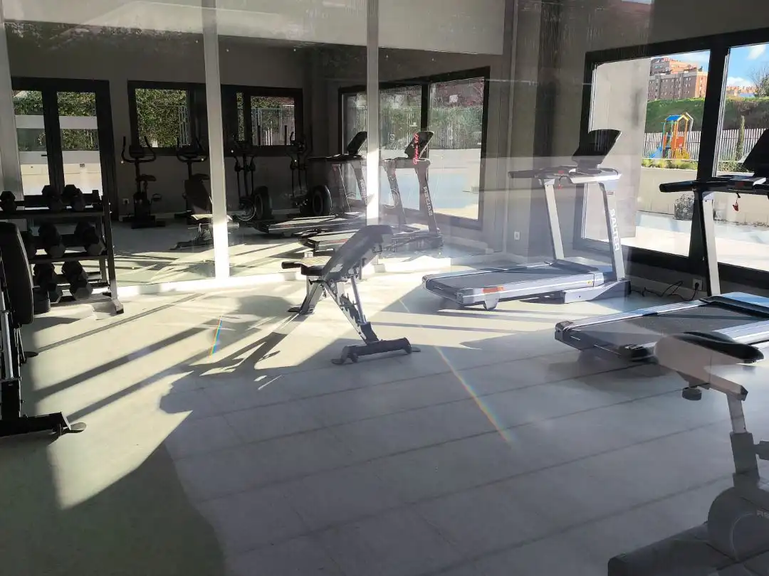 Flat for sale in Calle de Dulce Chacón, 25, Virgen del Cortijo - Manoteras Flat for sale in Madrid with Air Conditioner, Heating and Private garden