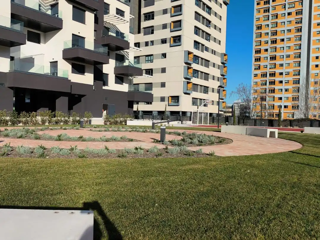 Flat for sale in Calle de Dulce Chacón, 25, Virgen del Cortijo - Manoteras Exterior view of Flat for sale in Madrid with Air Conditioner, Heating and Private garden