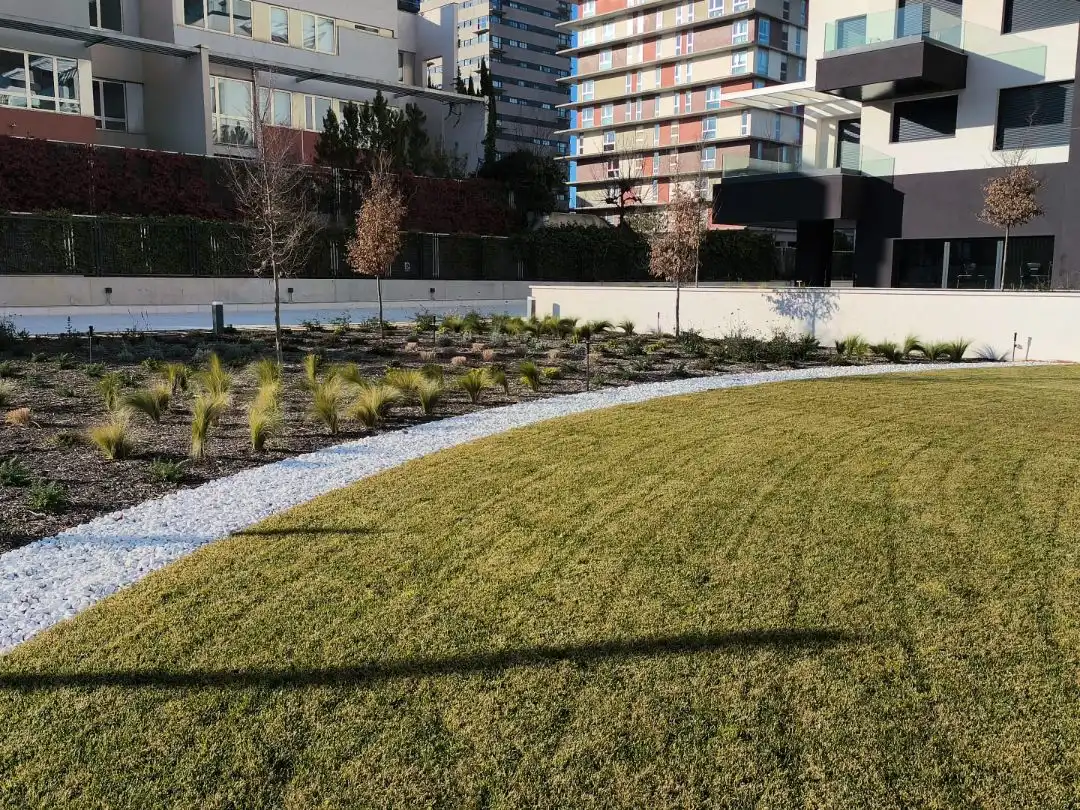Flat for sale in Calle de Dulce Chacón, 25, Virgen del Cortijo - Manoteras Terrace of Flat for sale in Madrid with Air Conditioner, Heating and Private garden