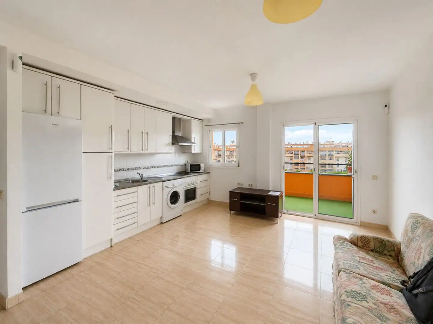 Wohnung zum Verkauf in Avenida de la Paz, 5, San Luis de Sabinillas Küche von Wohnung zum Verkauf in Manilva mit Terrasse und Schwimmbad