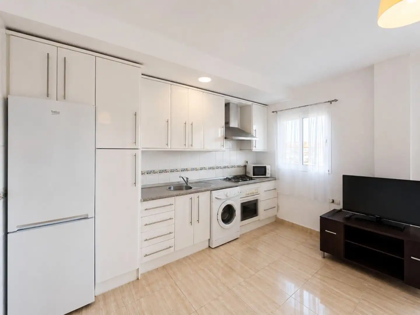 Wohnung zum Verkauf in Avenida de la Paz, 5, San Luis de Sabinillas Küche von Wohnung zum Verkauf in Manilva mit Terrasse und Schwimmbad