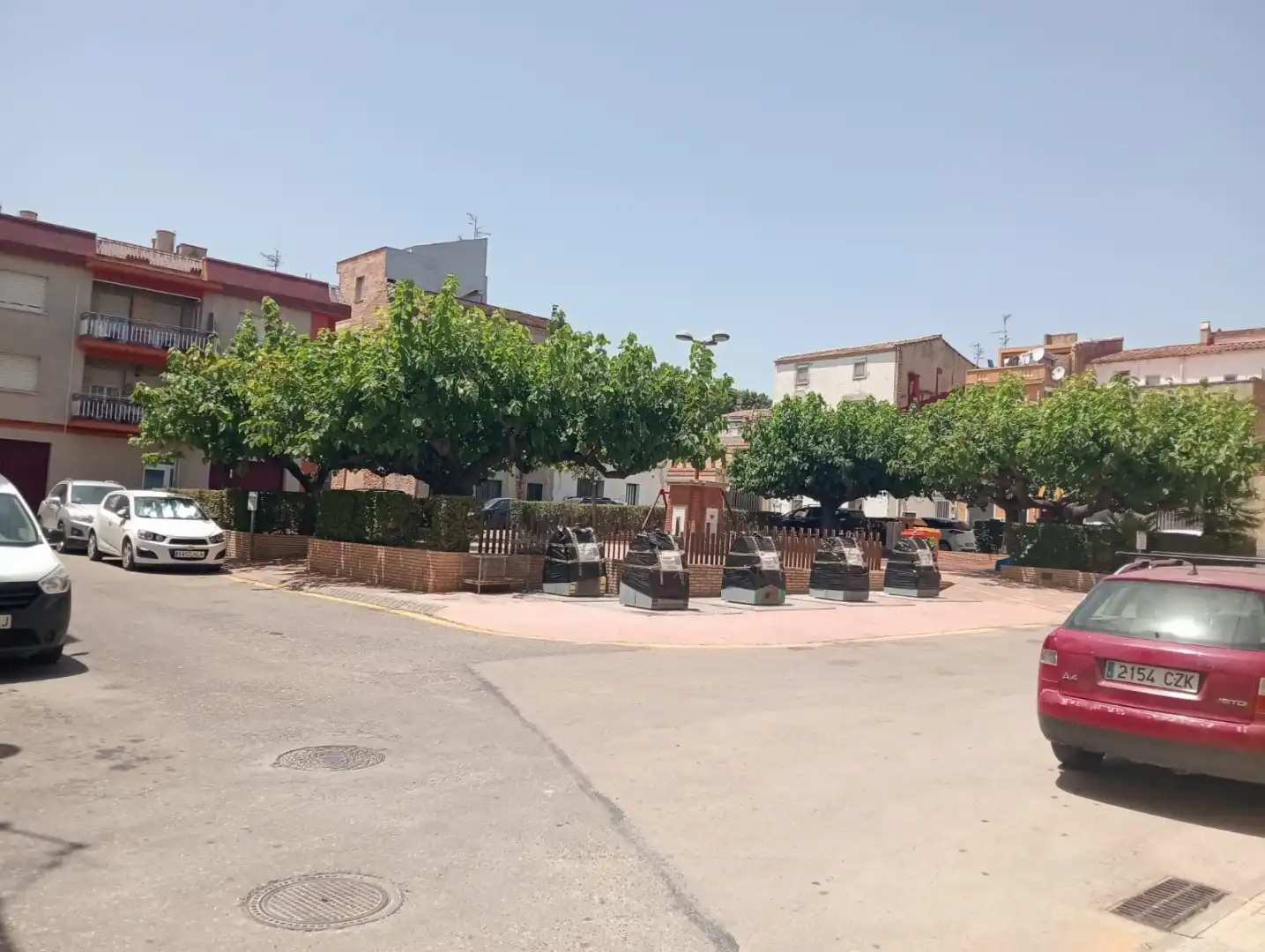 Einfamilien-Reihenhaus zum Verkauf in Carrer Major, 40b, Roquetes Außenansicht von Einfamilien-Reihenhaus zum Verkauf in Roquetes mit Terrasse und Balkon