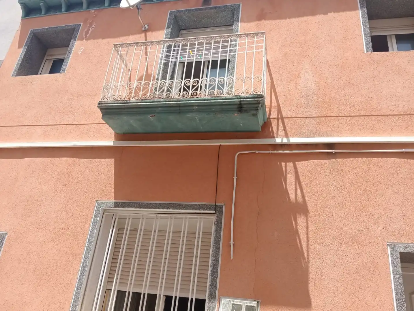 Einfamilien-Reihenhaus zum Verkauf in Carrer Major, 40b, Roquetes Terrasse von Einfamilien-Reihenhaus zum Verkauf in Roquetes mit Terrasse und Balkon