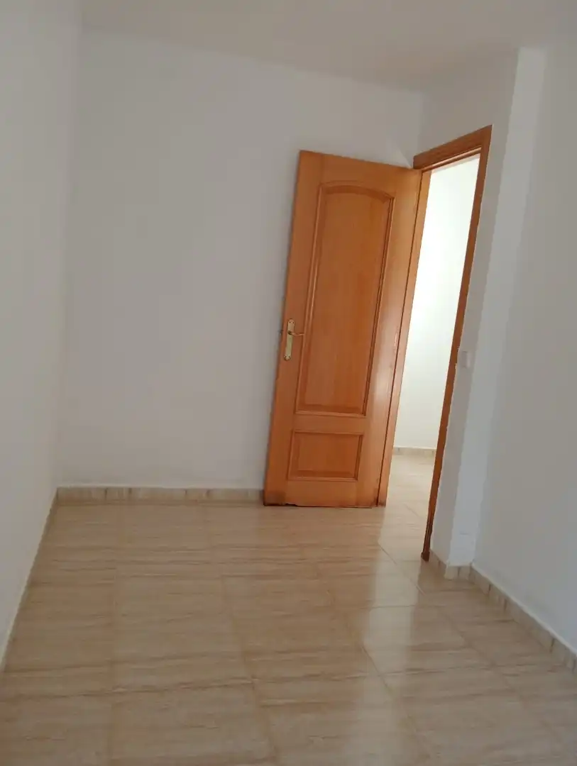 Einfamilien-Reihenhaus zum Verkauf in Carrer Major, 40b, Roquetes Schlafzimmer von Einfamilien-Reihenhaus zum Verkauf in Roquetes mit Terrasse und Balkon
