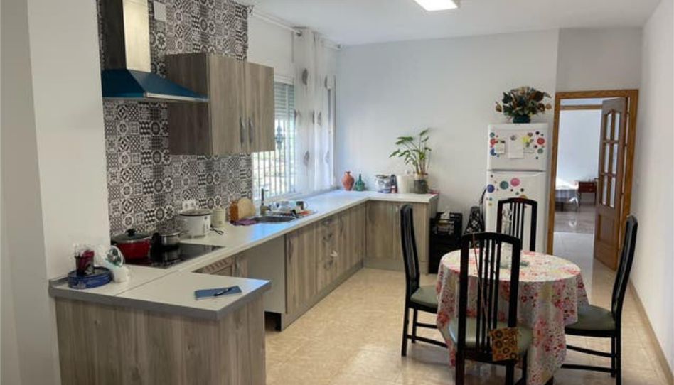 Piso en venta en Cogollos de la Vega, Granada - imagen 1 Foto 1 de Piso en venta en Cogollos de la Vega, Granada