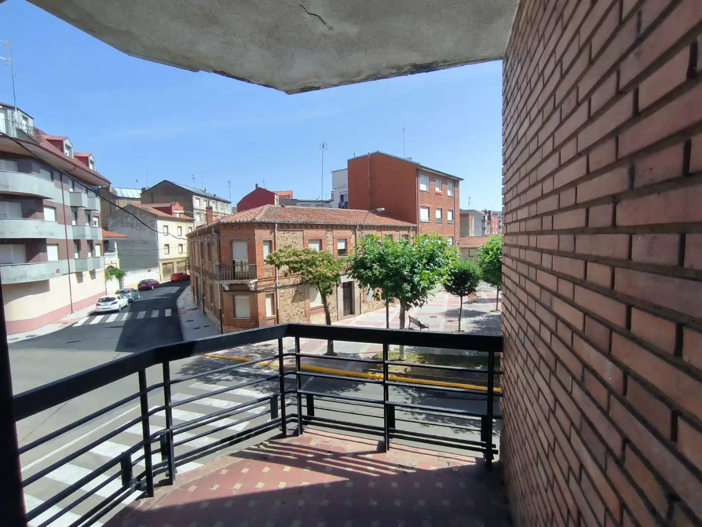 Flat for sale in Plaza Tierras Bañezanas, 4, La Bañeza Exterior view of Flat for sale in La Bañeza with Furnished and Balcony