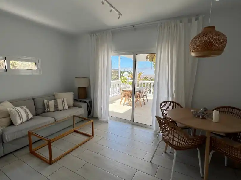 Piso de alquiler en Calle Celemín, 9, Los Valles Sala de estar de Piso de alquiler en Teguise con Aire acondicionado, Calefacción y Terraza