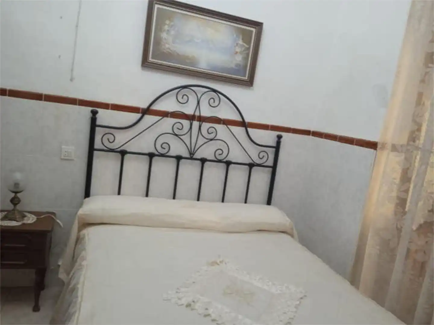 Casa o xalet en venda a Monterrubio de la Serena Dormitori de Casa o xalet en venda en Monterrubio de la Serena amb Jardí privat, Traster i Moblat