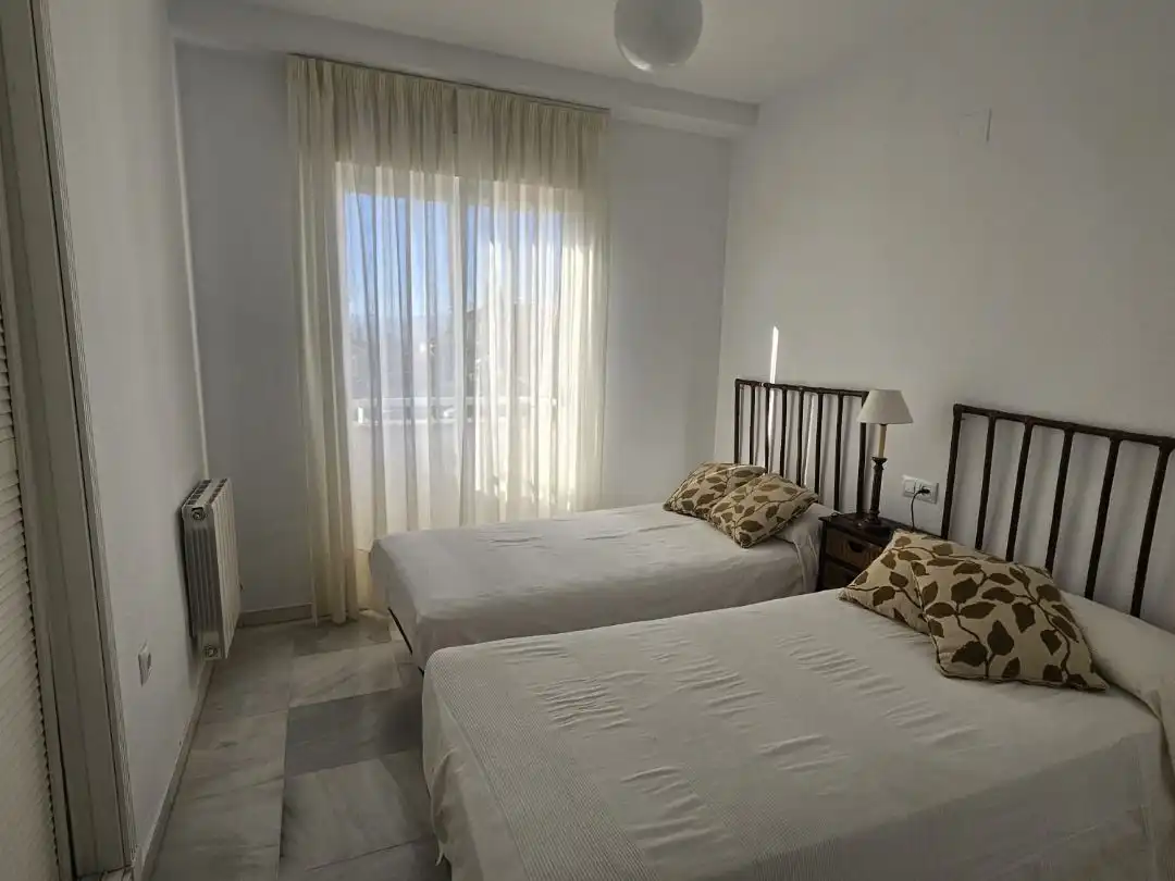 Dormitori de Casa o xalet en venda en Albolote amb Aire condicionat, Terrassa i Piscina