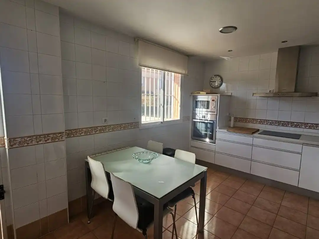 Cuina de Casa o xalet en venda en Albolote amb Aire condicionat, Terrassa i Piscina