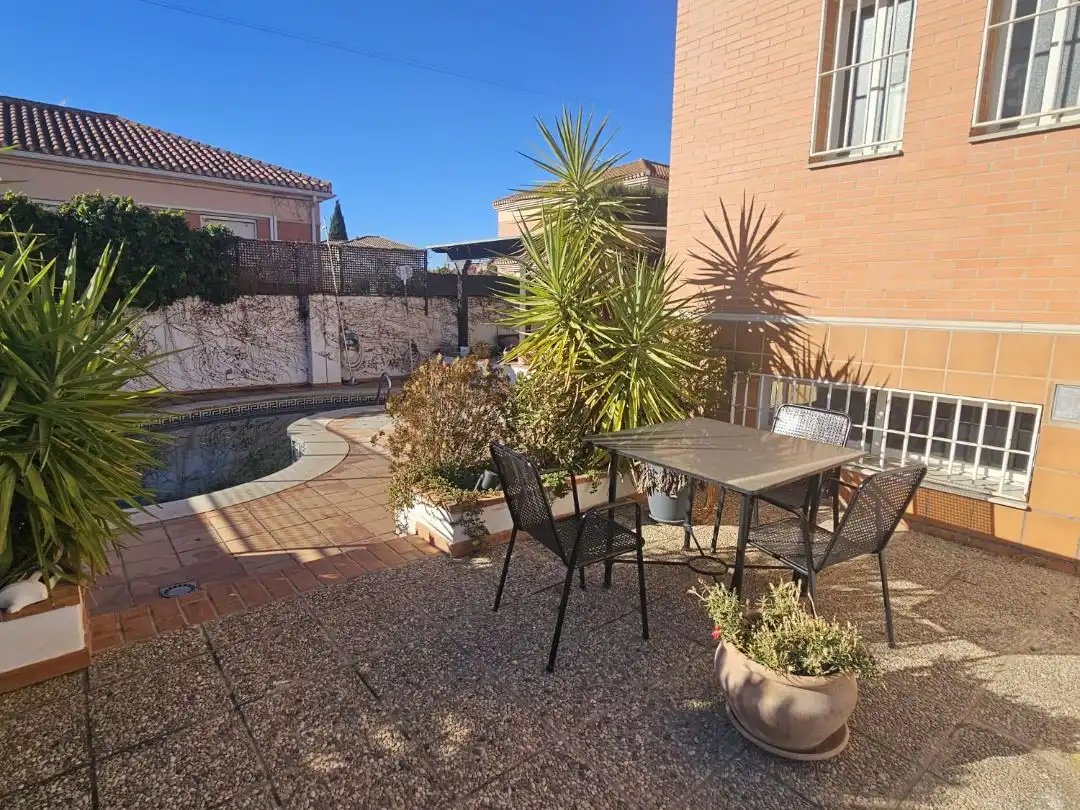 Terrassa de Casa o xalet en venda en Albolote amb Aire condicionat, Terrassa i Piscina