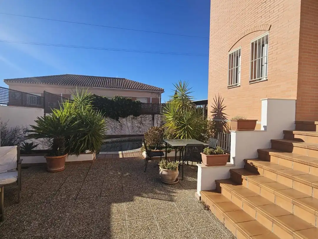 Jardí de Casa o xalet en venda en Albolote amb Aire condicionat, Terrassa i Piscina