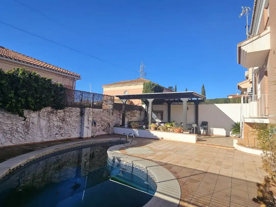 Piscina de Casa o xalet en venda en Albolote amb Aire condicionat, Terrassa i Piscina