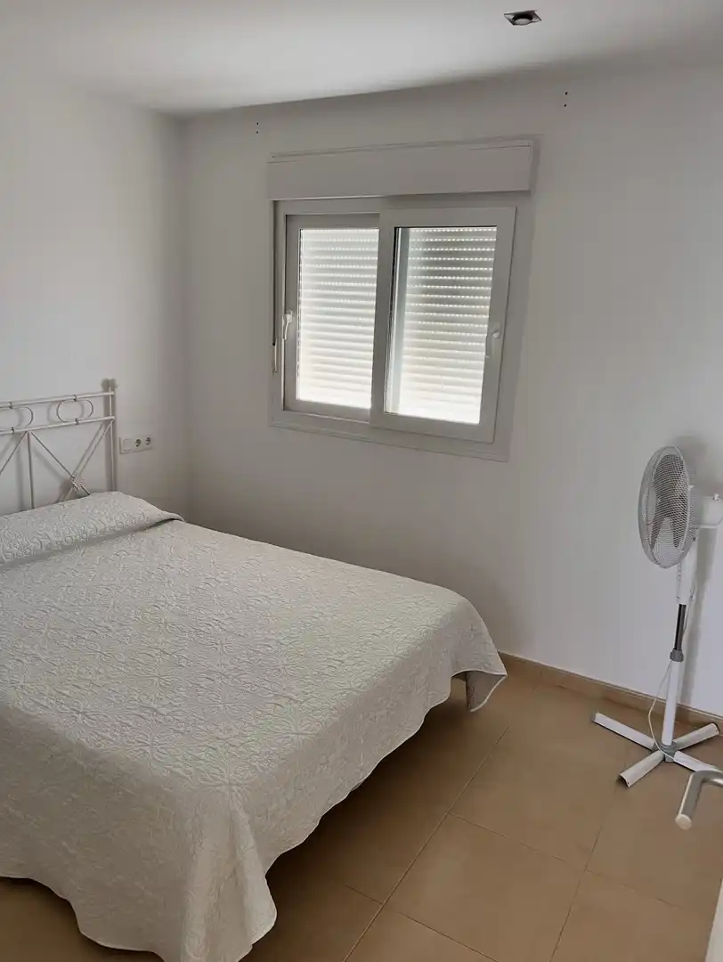 Dormitori de Pis de lloguer en Aledo amb Calefacció, Terrassa i Piscina