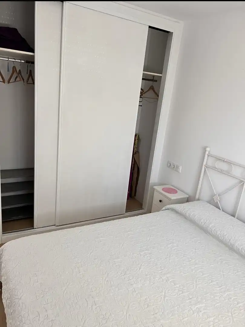 Dormitori de Pis de lloguer en Aledo amb Calefacció, Terrassa i Piscina