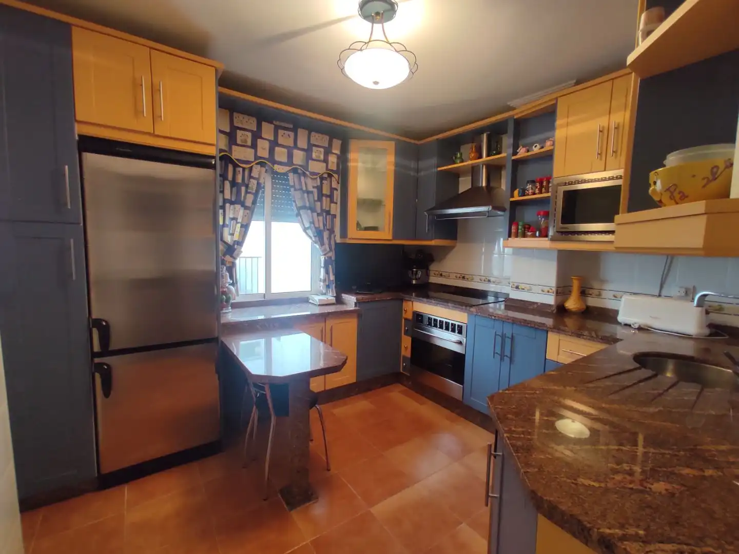Cocina de Piso de alquiler en Baeza con Calefacción, Terraza y Amueblado