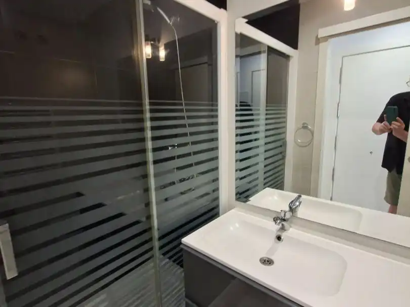 Bathroom of Apartments for rent in Madrid  with Air Conditioner and Heating