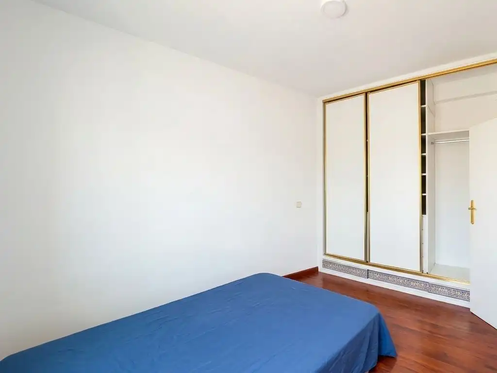 Bedroom of Flat for sale in Madrid  with Air Conditioner, Terrace and Balcony