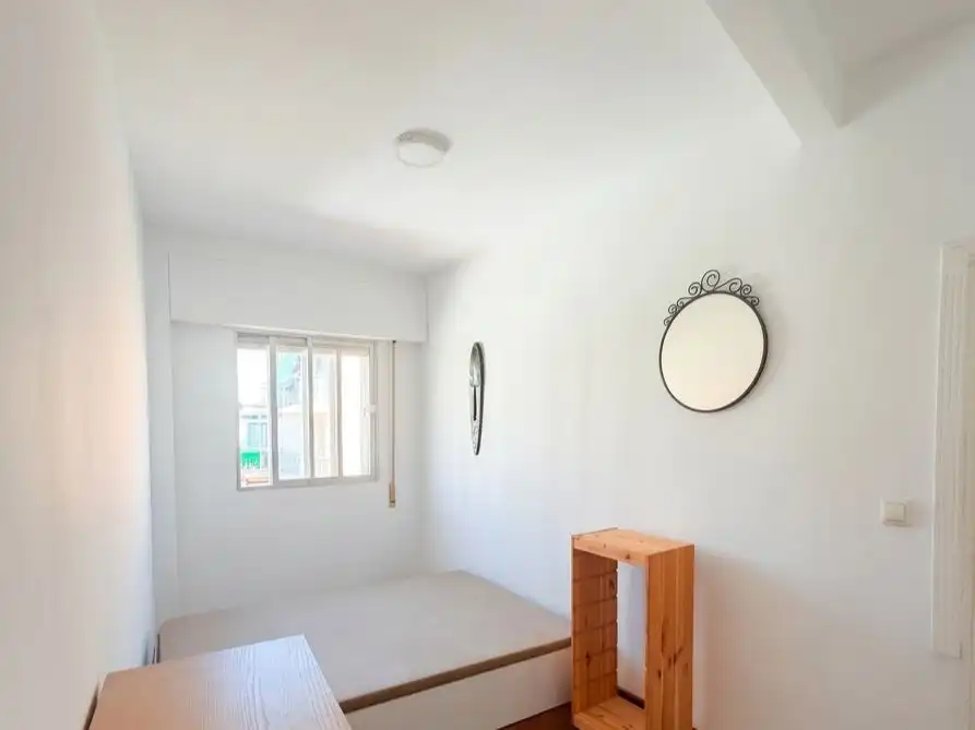 Bedroom of Flat for sale in Madrid  with Air Conditioner, Terrace and Balcony