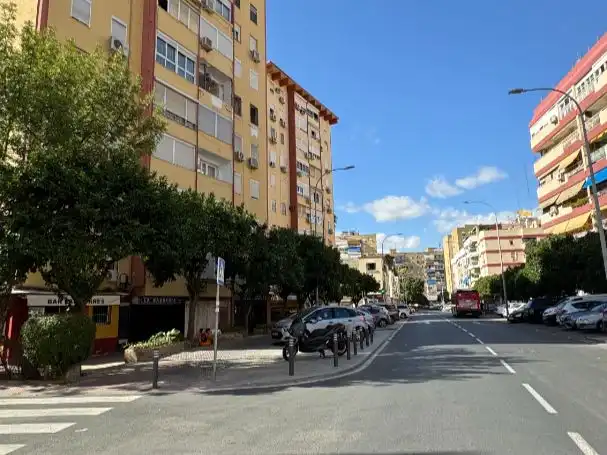 Außenansicht von Wohnung zur Miete in Sevilla mit Klimaanlage, Heizung und Möbliert