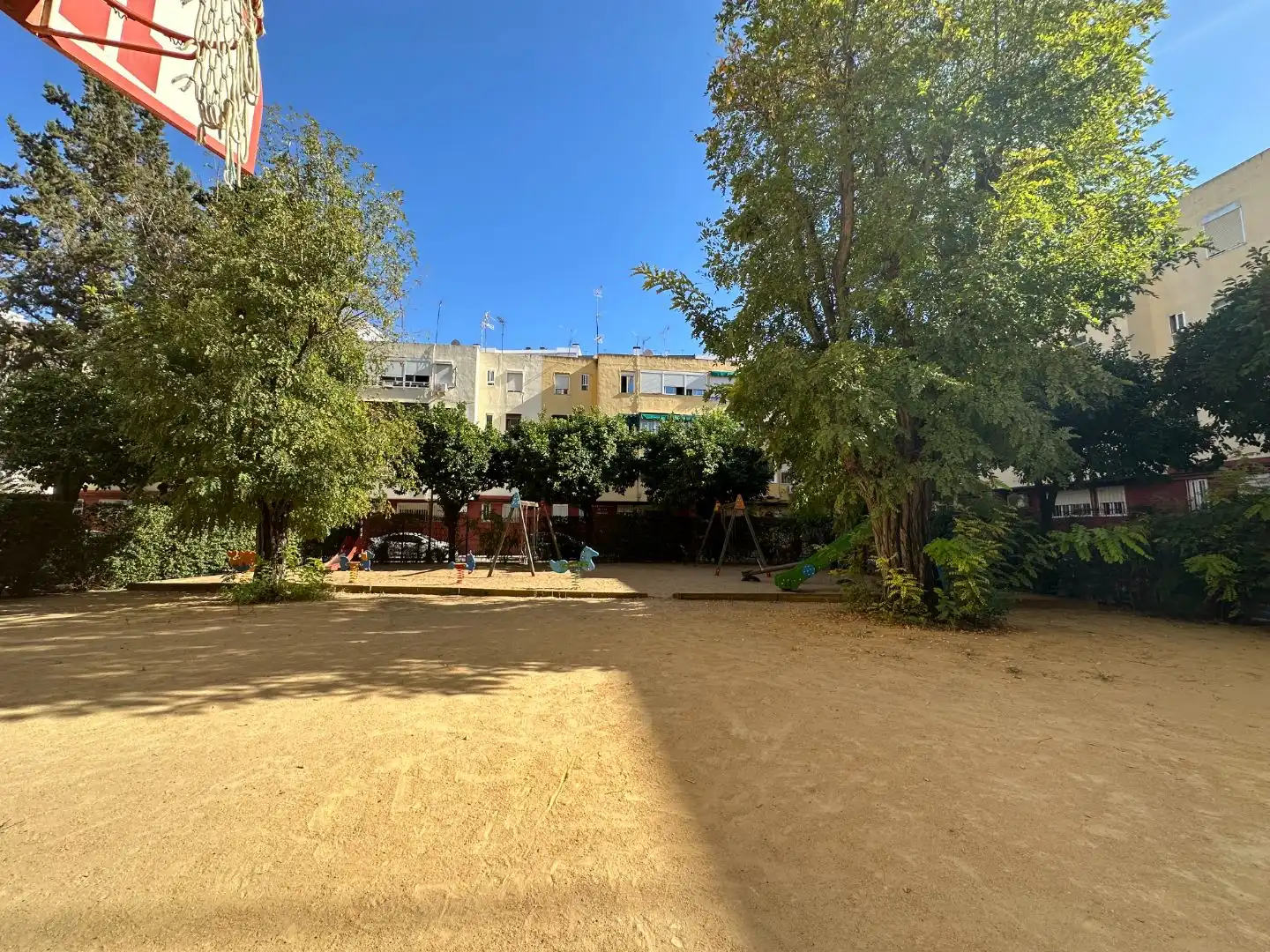 Garten von Wohnung zur Miete in Sevilla mit Klimaanlage, Heizung und Möbliert