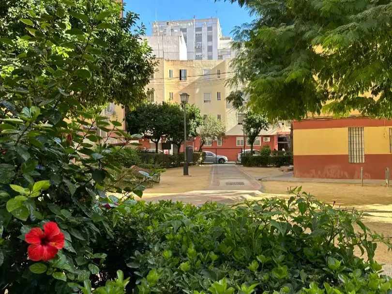 Außenansicht von Wohnung zur Miete in Sevilla mit Klimaanlage, Heizung und Möbliert